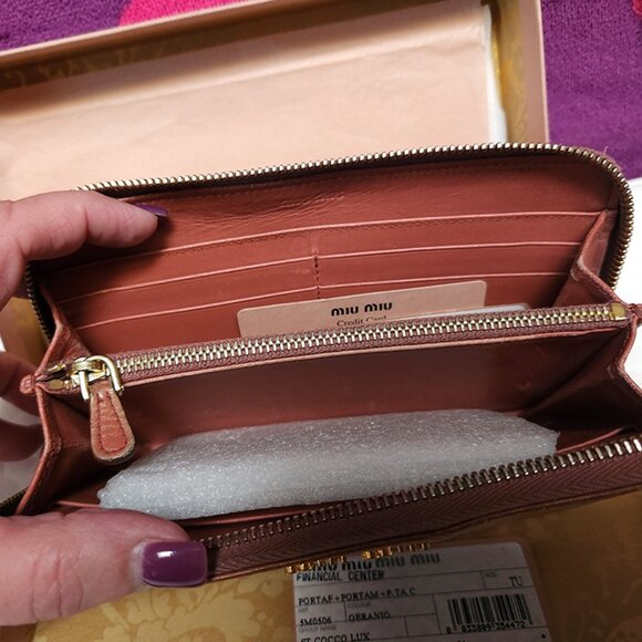Miu Miu wallet - Beautiful condition, With Box - Picture 3 of 7